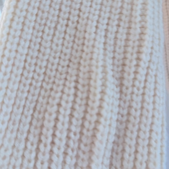 🍀 Cream colored zip-up chunky knit sweater with stand up collar - Picture 4 of 5